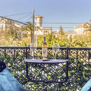 Le Jean Jaures - Refait A Neuf, Lumineux, Long Balcon, Jolie Vue, Wifi, Coeur Vieux-nice Apartment