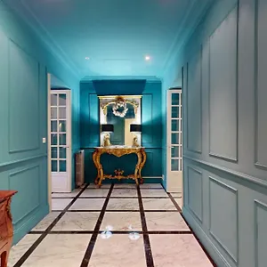 Silver Five Stars House Apartment