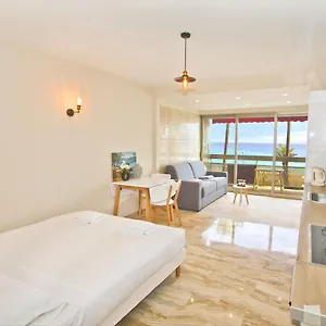 Promenade - Cosy Sea Front Apartment